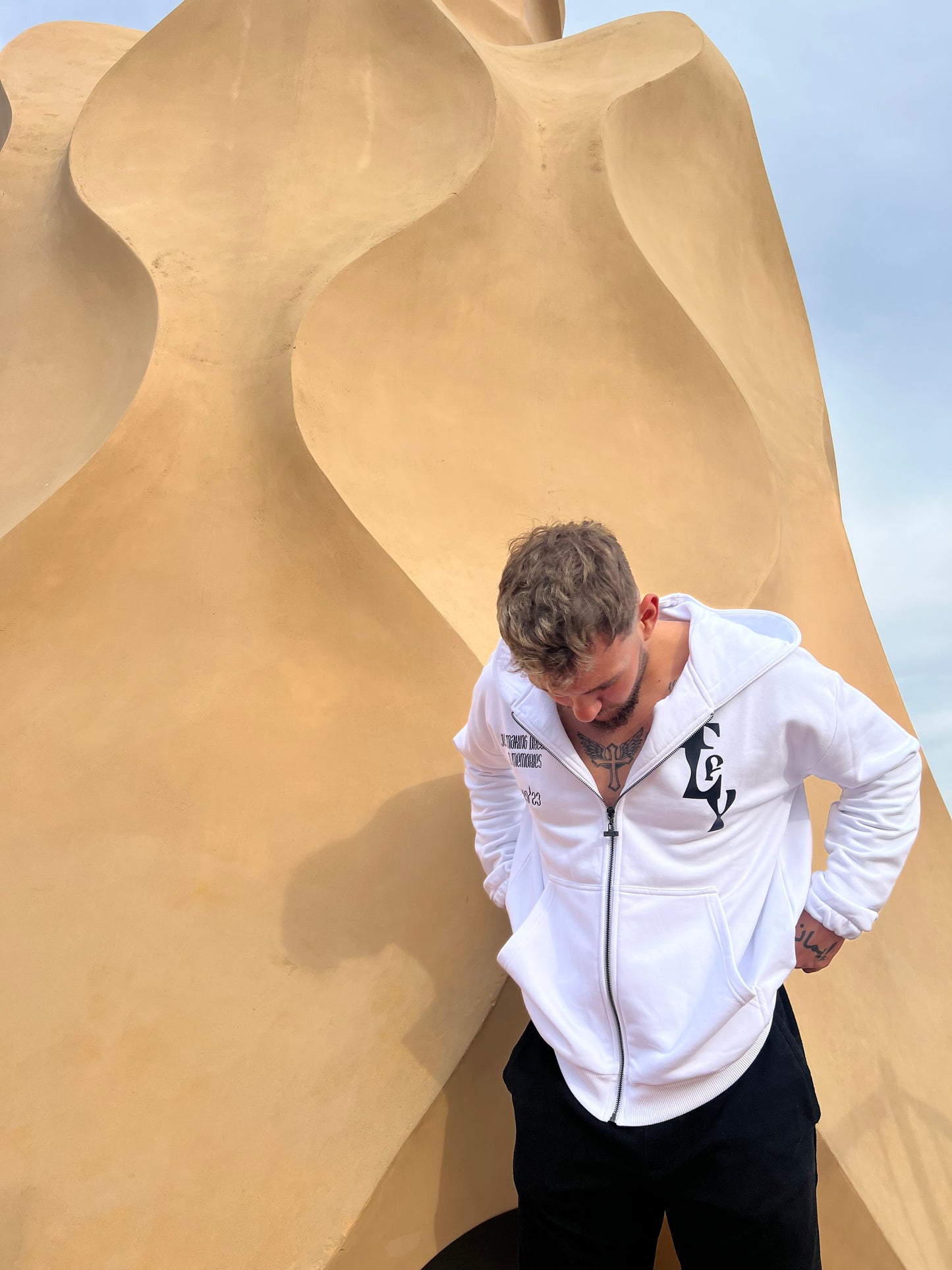 BARCELONA EDITION 089/23 - DREAM TO MEMORY ZIP HOODIE