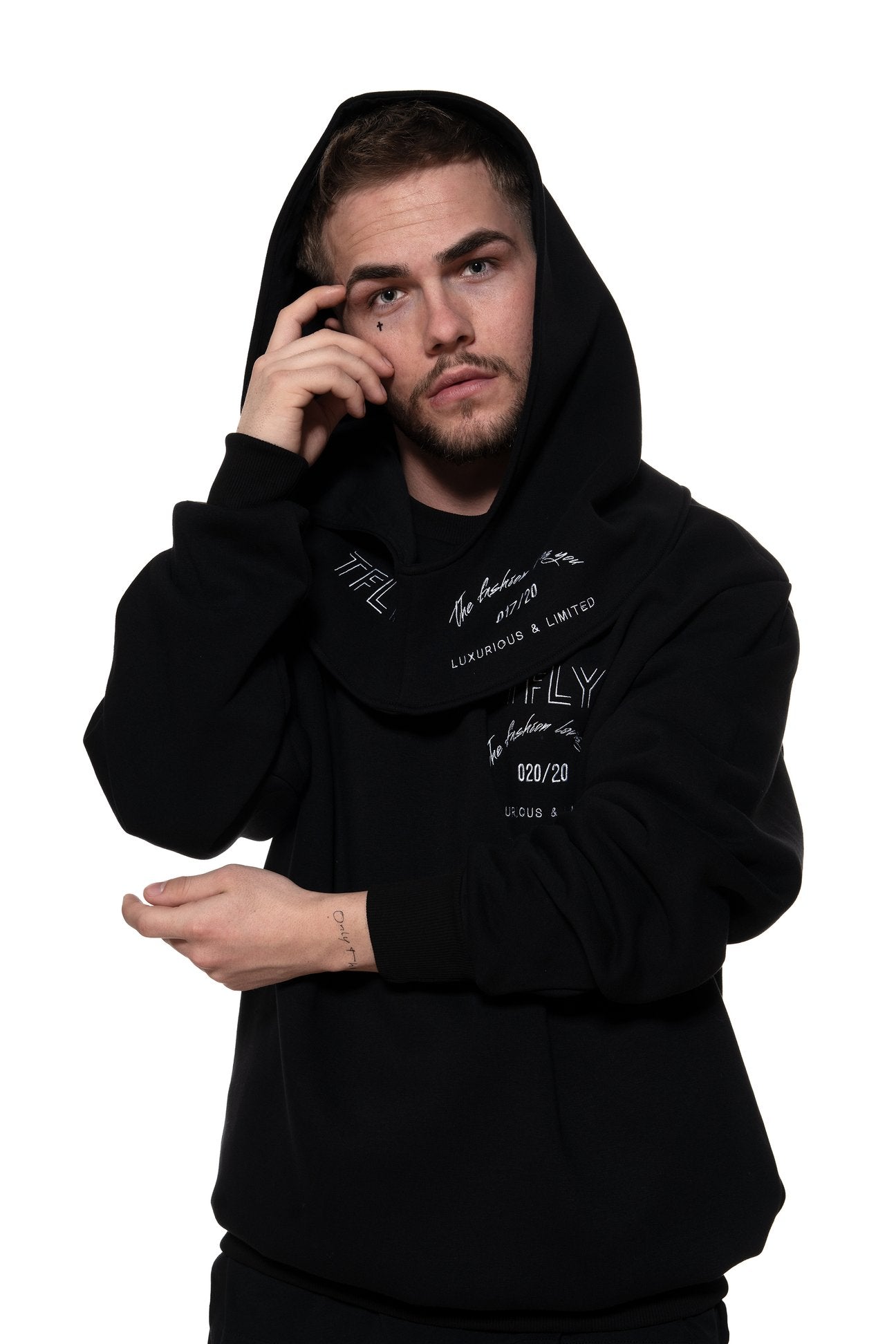 017/20 - YOU´RE HIDDEN HOOD